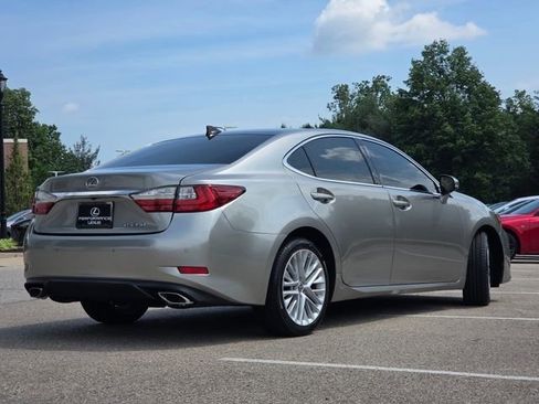 Used 2017 Lexus ES 350 w/ Ultra Luxury Package FWD image 27
