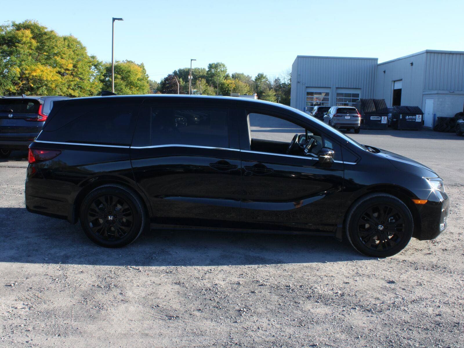 Used 2025 Honda Odyssey Sport-L image 4