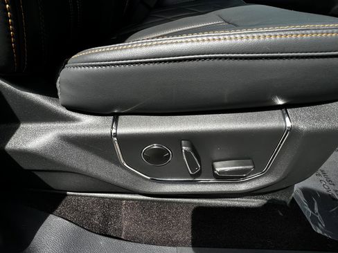 Used 2023 Ford Expedition Max Platinum image 36