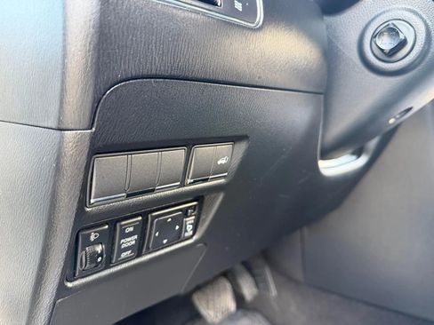 Used 2011 INFINITI QX56 4WD w/ Theater Pkg image 16