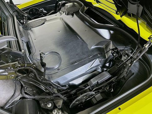 Used 2023 Chevrolet Corvette Stingray Preferred Conv w/ Battery Protection Package RWD image 31