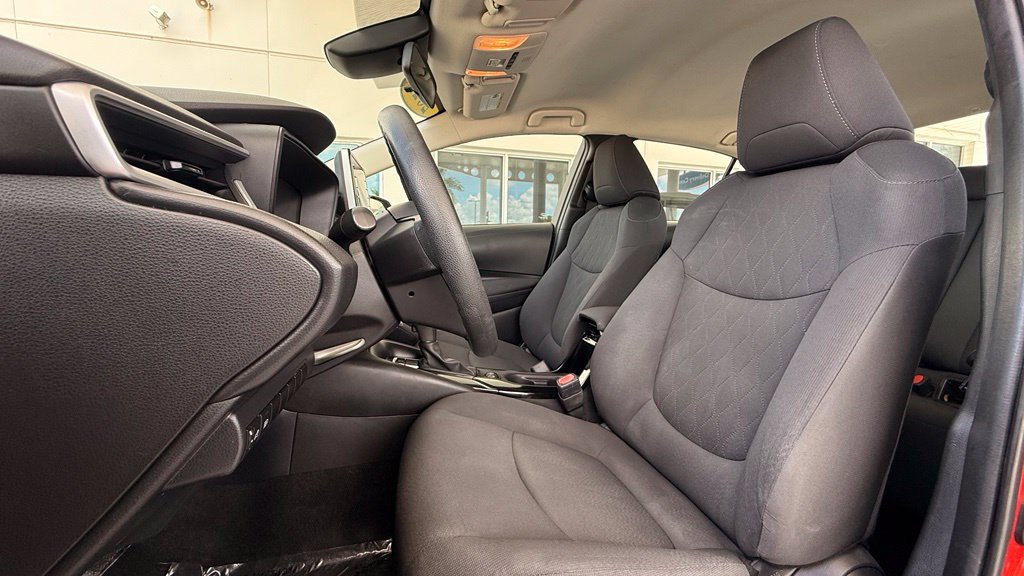 Used 2021 Toyota Corolla LE FWD image 4