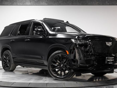 Used 2023 Cadillac Escalade Sport Platinum w/ LPO, ONYX Package image 47