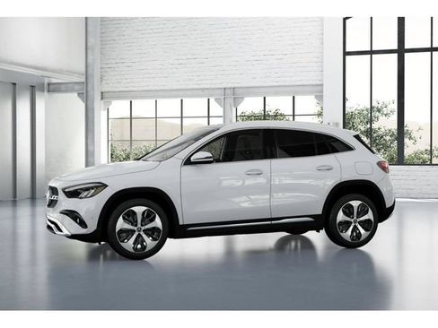 Certified 2026 Mercedes-Benz GLA 250 4MATIC image 36