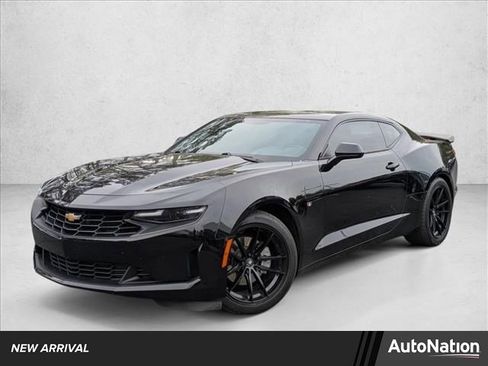 Used 2023 Chevrolet Camaro LT RWD image 1