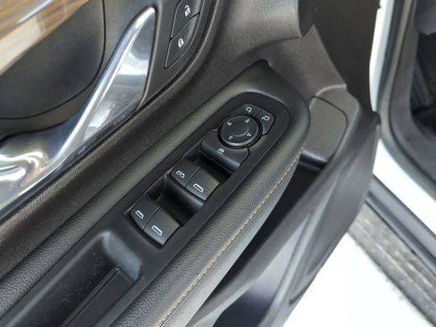 Used 2018 GMC Terrain SLE w/ Driver Convenience Package image 15