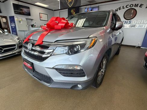 Used 2018 Honda Pilot Elite image 11