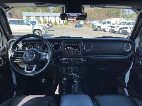 Used 2021 Jeep Wrangler Unlimited Sahara image 8