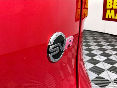 Used 2020 Jaguar F-PACE SVR image 9