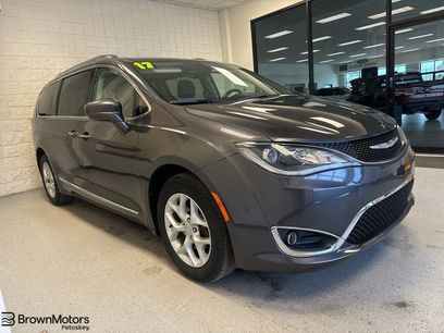 Used 2017 Chrysler Pacifica Touring-L Plus