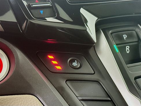 Used 2018 Honda Odyssey EX-L image 17