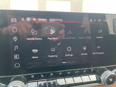 Used 2025 GMC Canyon AT4 w/ Off-Road Front Bumper Package image 17