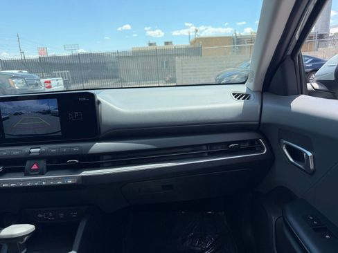 Used 2025 Kia K4 FWD image 34