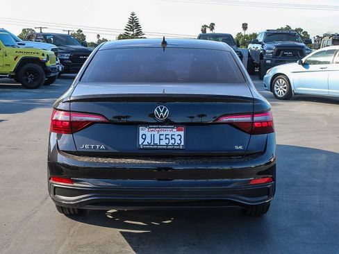 Used 2023 Volkswagen Jetta SE FWD image 8