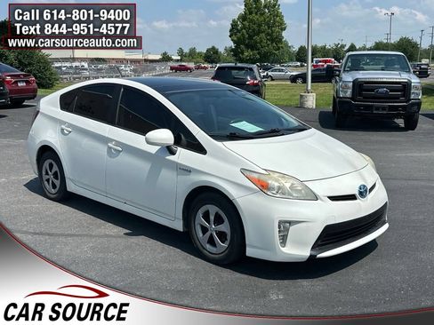 Used 2014 Toyota Prius Three w/ Solar Roof Package FWD image 7