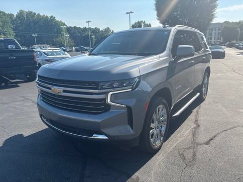 Used 2021 Chevrolet Tahoe LT w/ LT Signature Package AWD/4WD image 4