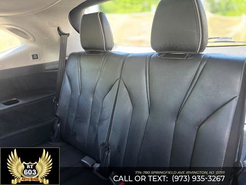 Used 2022 Acura MDX SH-AWD w/ Advance Package image 11