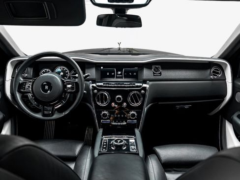 Used 2020 Rolls-Royce Cullinan AWD/4WD image 38