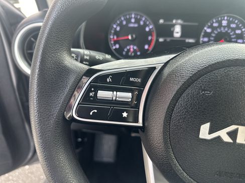 Used 2024 Kia Forte LXS w/ LXS Technology Package FWD image 13