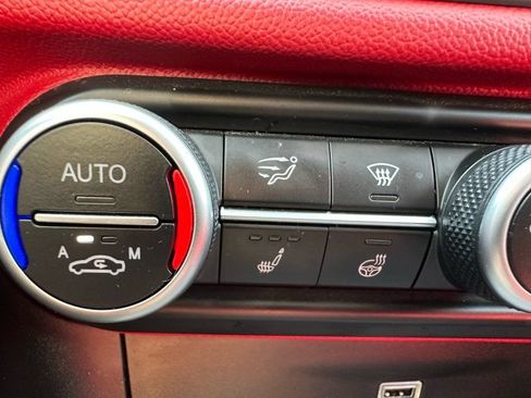 Used 2019 Alfa Romeo Giulia Ti Sport w/ Quick Order Package 22S Sport AWD/4WD image 22