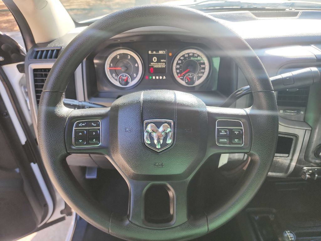 Used 2016 RAM 2500 Tradesman w/ Chrome Appearance Group AWD/4WD image 17