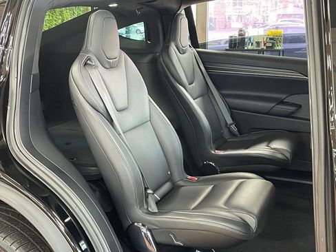 Used 2022 Tesla Model X Plaid image 27