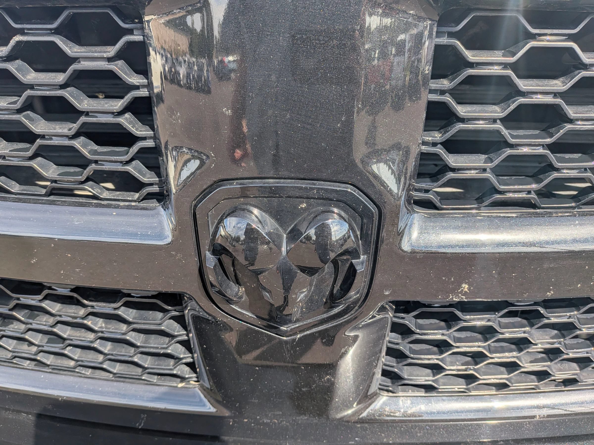 Used 2018 RAM 1500 Express w/ Black Ram 1500 Express Group AWD/4WD image 12
