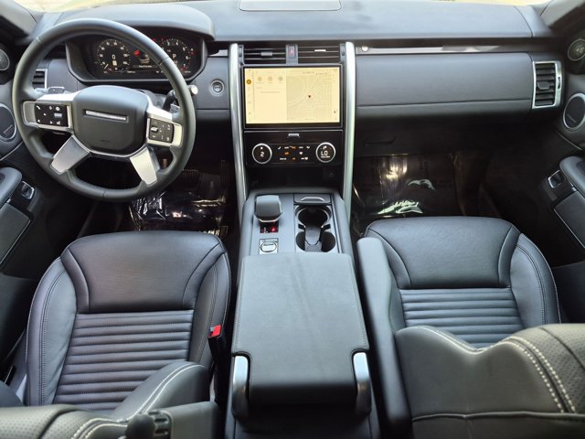 Certified 2025 Land Rover Discovery S AWD/4WD image 19