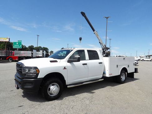 Used 2024 RAM 3500 Tradesman AWD/4WD image 3