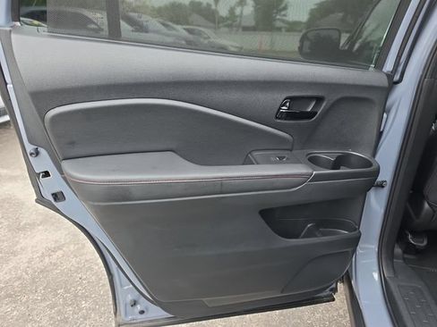 Used 2024 Honda Passport Black Edition image 14