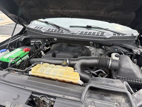 Used 2018 Ford F150 XLT w/ Equipment Group 302A Luxury AWD/4WD image 46