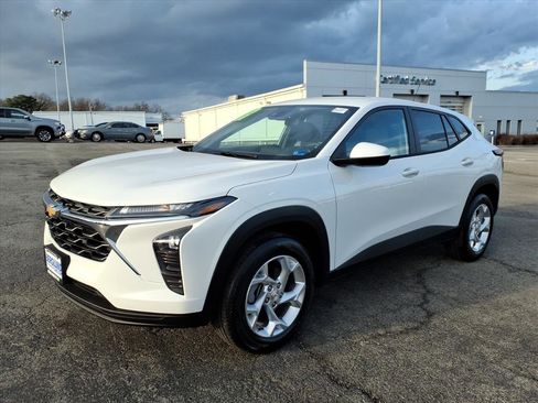 New 2026 Chevrolet Trax LS w/ LS Convenience Package image 7