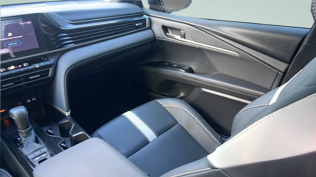 Used 2026 Toyota Camry SE FWD image 13