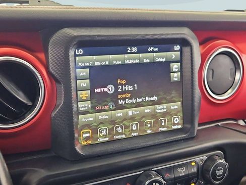 Used 2021 Jeep Wrangler Unlimited Rubicon AWD/4WD image 17