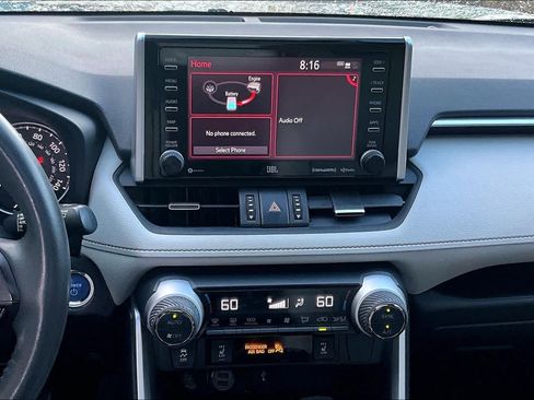 Used 2021 Toyota RAV4 XLE Premium AWD/4WD image 7