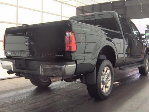 Used 2016 Ford F250 Lariat w/ Snow Plow Prep Package AWD/4WD image 8