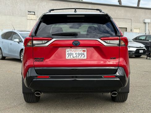 Used 2024 Toyota RAV4 XSE w/ Weather Package AWD/4WD image 5