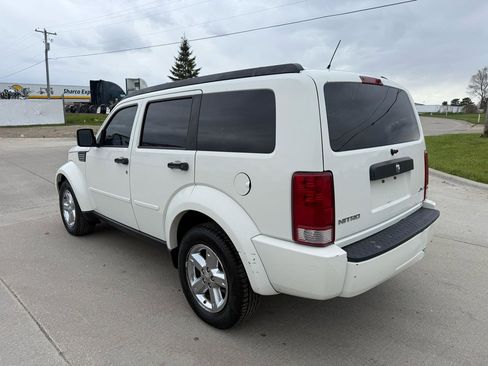 Used 2008 Dodge Nitro SXT w/ Sun & Wheels Group AWD/4WD image 7