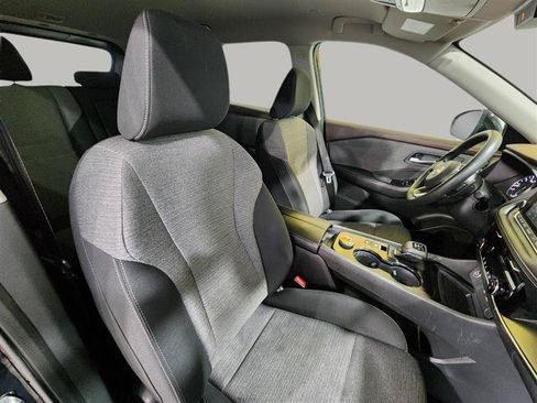 Used 2022 Nissan Rogue SV AWD/4WD image 24