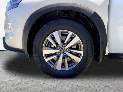 Used 2023 Nissan Pathfinder SL AWD/4WD image 22