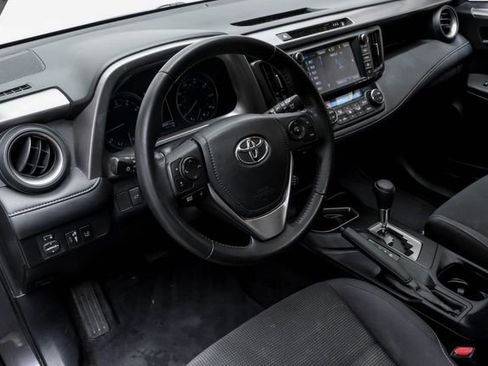 Used 2018 Toyota RAV4 XLE image 3