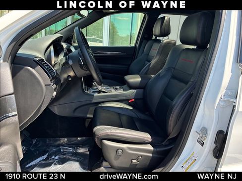 Used 2021 Jeep Grand Cherokee Trailhawk w/ Trailhawk Luxury Group AWD/4WD image 11