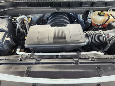 Used 2021 Chevrolet Suburban LT image 33