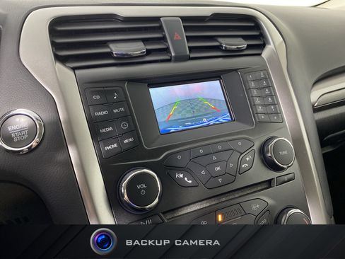 Used 2018 Ford Fusion S FWD image 2