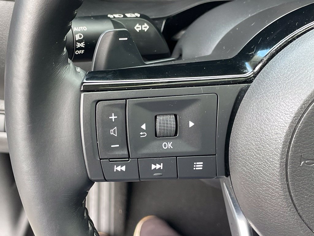 Certified 2025 Nissan Pathfinder Platinum AWD/4WD image 17