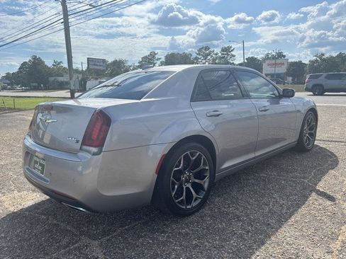 Used 2016 Chrysler 300 S w/ 300S Premium Group RWD image 5