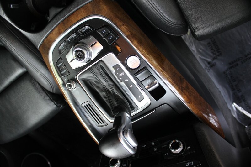 Used 2015 Audi Q5 2.0T Premium Plus w/ Technology Package AWD/4WD image 12