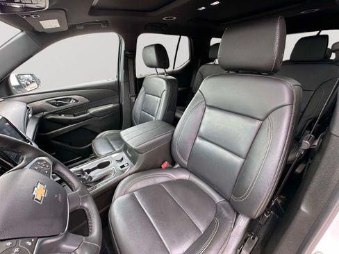 Used 2023 Chevrolet Traverse LT w/ LT Premium Package AWD/4WD image 23