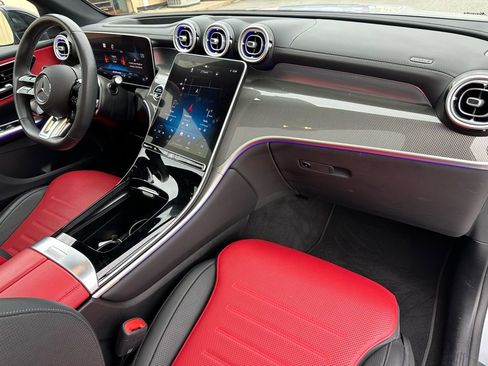 Used 2024 Mercedes-Benz GLC 43 AMG 4MATIC image 19