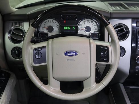 Used 2013 Ford Expedition Limited image 11
